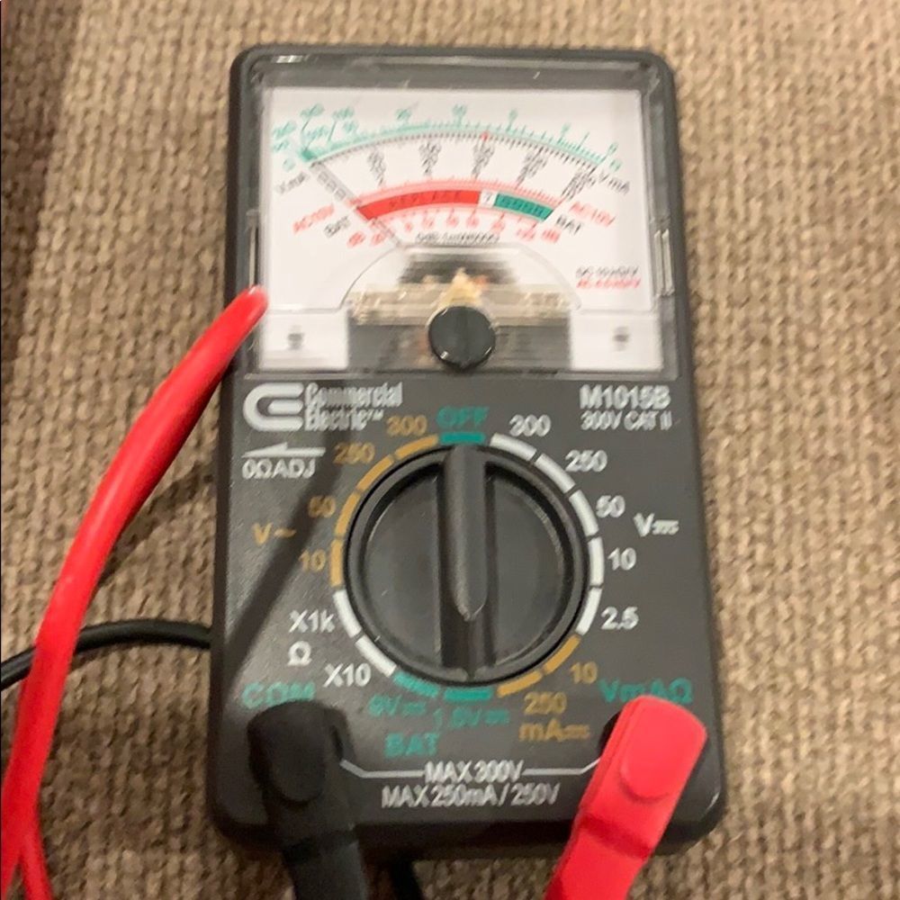 Commercial electric voltmeter  - Picture 3 of 6